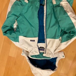 Patagonia Girls Winter Jacket size 16-18